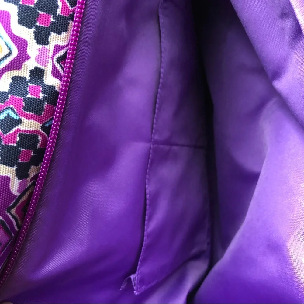 Vera Bradley Travel bag (NWOT) - Picture 11 of 13